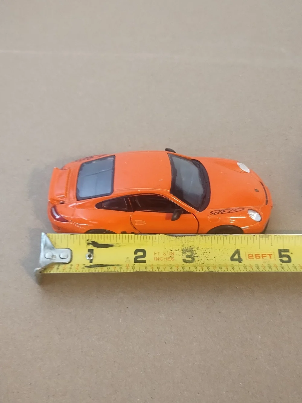 Kinsmart Porsche 911 GT3 RS Model Car Collectible Toy some scratches missing the